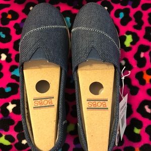 NWT Women’s canvas memory foam Bobs sz 8W